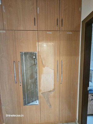 Furnished Amenities in 4 BHK Builder Floor at Sector 57 – for Rent