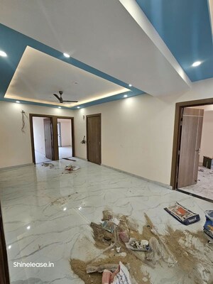 Room in 4 BHK Builder Floor at Sector 57 – for Rent