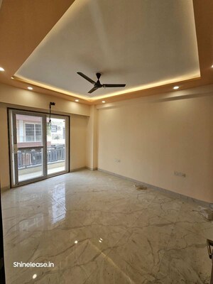 Room in 4 BHK Builder Floor at Sector 57 – for Rent