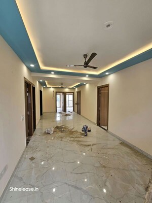 Room in 4 BHK Builder Floor at Sector 57 – for Rent