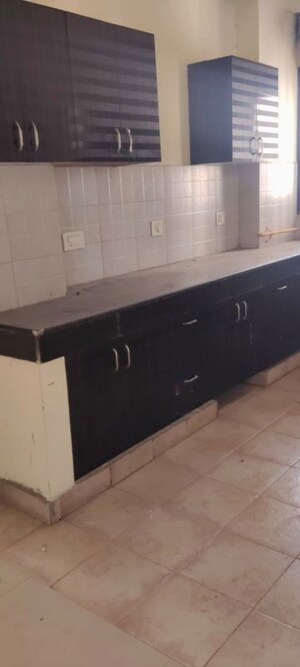 Kitchen in 3.5 BHK Apartment at Omaxe Heights, Sector 86 – for Sale