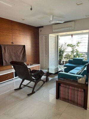 2 BHK Apartment For Sale in Prabhadevi