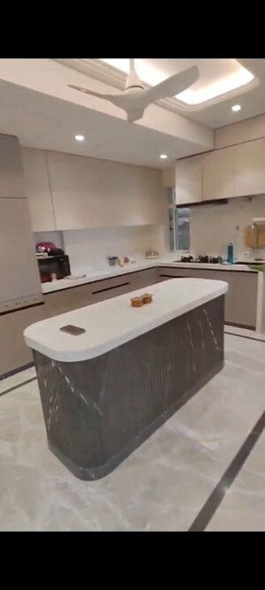 Team Area in 3 BHK Apartment at Raheja Classique, Andheri West – for Rent