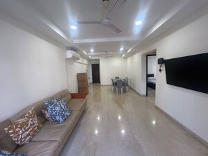 Room in 3 BHK Apartment at Prabhadevi – for Sale