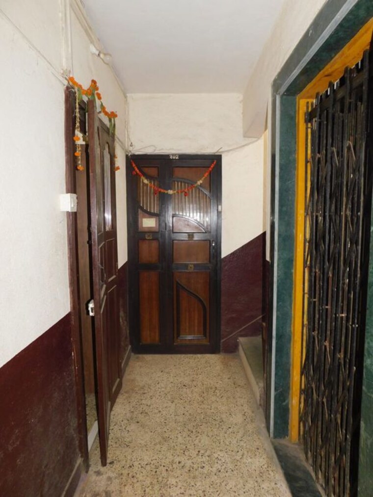 Bathroom, shram-saphaly-apartment 2 Bedroom 800 Sq.Ft. Apartment In Vile Parle West Mumbai 10650737