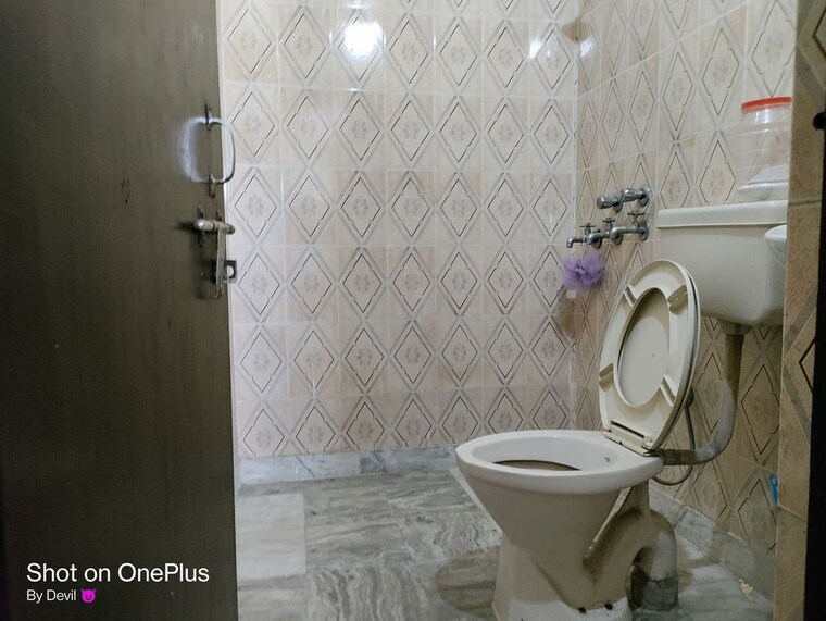 Bathroom, realtech-the-luxurium 2 Bedroom 1450 Sq.Ft. Builder Floor In Sushant Lok I Gurgaon 10650756