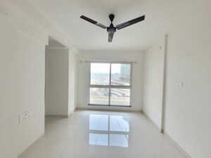 1.5 BHK Apartment For Rent in Godrej Emerald, Ghodbunder Road