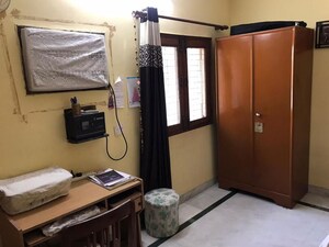 Bedroom in 3.5 BHK Apartment at Nextra The Address, Mayur Vihar 1 – for Rent