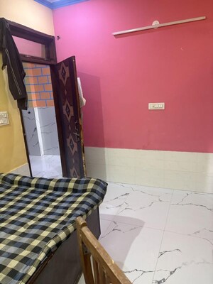 Bedroom in 6 BHK Independent House at Roshan Nagar – for Sale