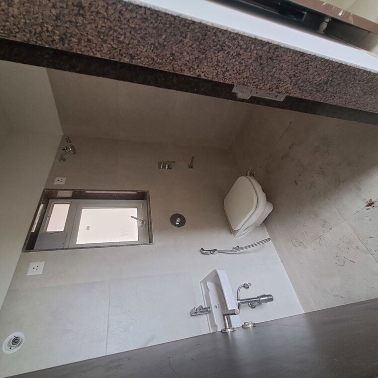 Bathroom, dosti-desire 2.5 Bedroom 855 Sq.Ft. Apartment In Brahmand Thane 10650808