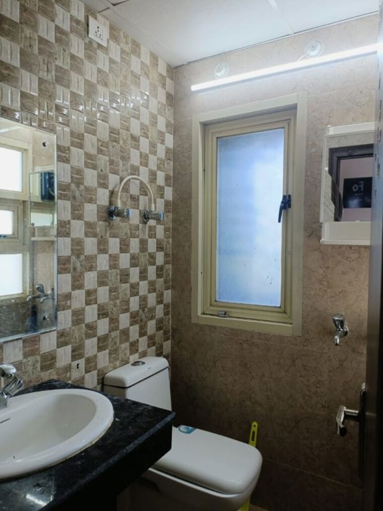 Bathroom, awho-8b 3 Bedroom 1500 Sq.Ft. Apartment In Vrindavan Yojna Lucknow 10650800