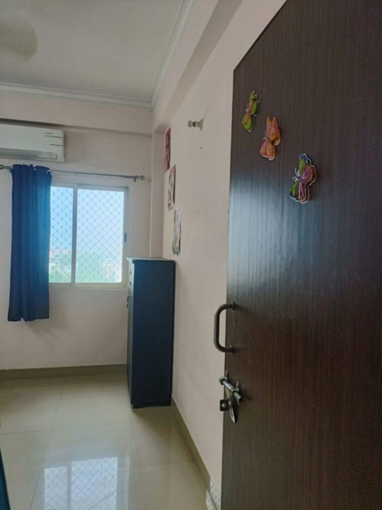 Room, awho-8b 3 Bedroom 1500 Sq.Ft. Apartment In Vrindavan Yojna Lucknow 10650800