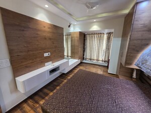 Bedroom in 2 BHK Apartment at Arkade Eden, Malad East – for Rent