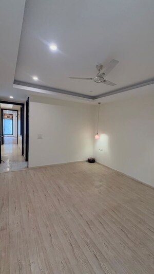 Room in 4 BHK Builder Floor at Nehru Enclave – for Rent