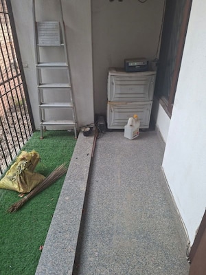 Balcony in 3 BHK Builder Floor at Green Park – for Rent