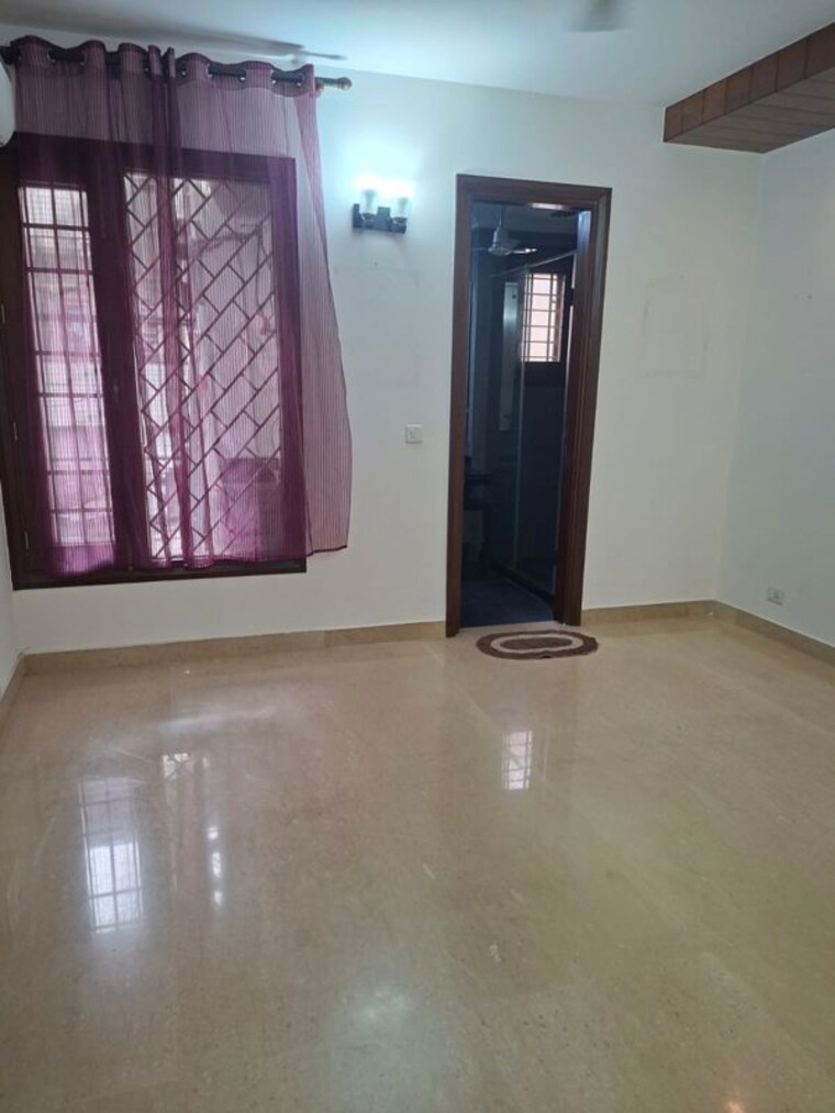 Room, green park 3 Bedroom 1800 Sq.Ft. Builder Floor In Green Park Delhi 10650878