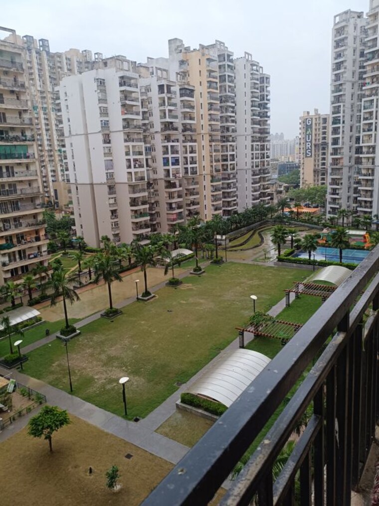 Balcony, galaxy-north-avenue-ll 2.5 Bedroom 1175 Sq.Ft. Apartment In Gaur City 2 Greater Noida 10650880