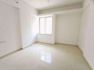 Room in 2 BHK Apartment at Majestique 38 Park Majestique, Undri – for Rent