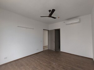 Room in 3.5 BHK Apartment at Vatika Sovereign Park, Sector 99 – for Rent
