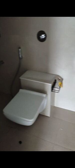 Furnished Amenities in 2 BHK Apartment at Arkade Serene, Malad West – for Rent