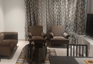 Room in 2 BHK Apartment at Lodha The Park, Worli – for Sale