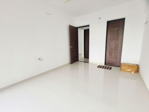 Room in 2 BHK Apartment at Elated Khush Vista, Nibm Road – for Rent