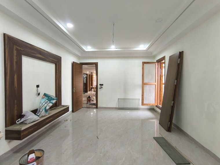 Room, bptp-amstoria-country-floor 4 Bedroom 500 Sq.Yd. Builder Floor In Sector 102 Gurgaon 10650909
