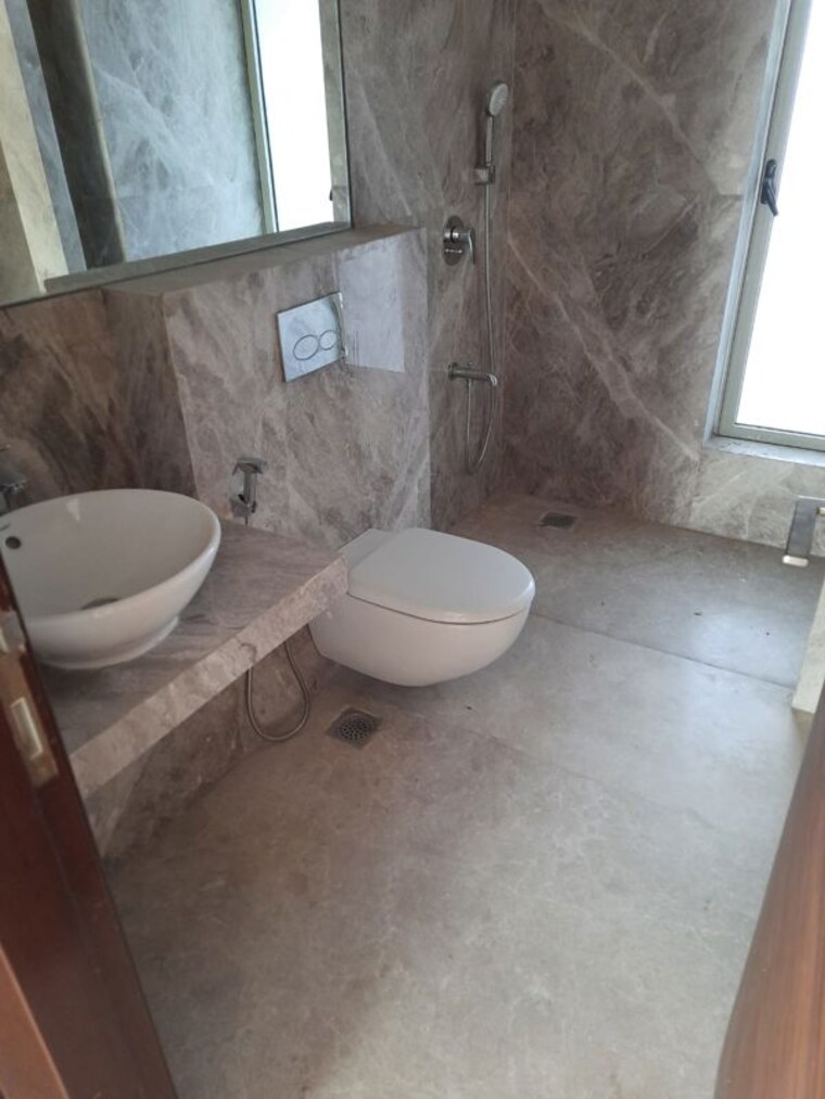 Bathroom, transcon-triumph-tower 3 Bedroom 1336 Sq.Ft. Apartment In Andheri West Mumbai 10650927