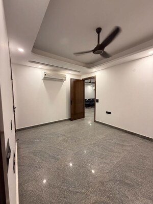 Room in 1 BHK Builder Floor at Neb Sarai – for Rent