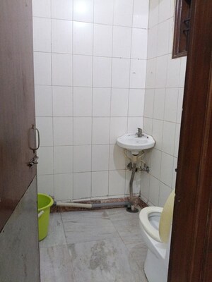 Bathroom in 2 BHK Builder Floor at Sector 43 – for Rent