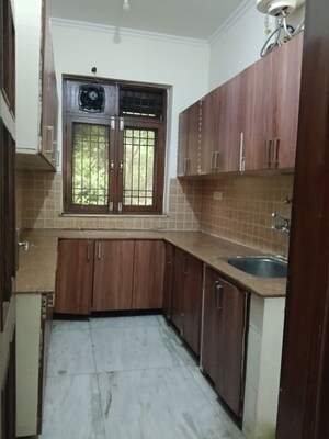 Kitchen in 2 BHK Builder Floor at Sector 43 – for Rent