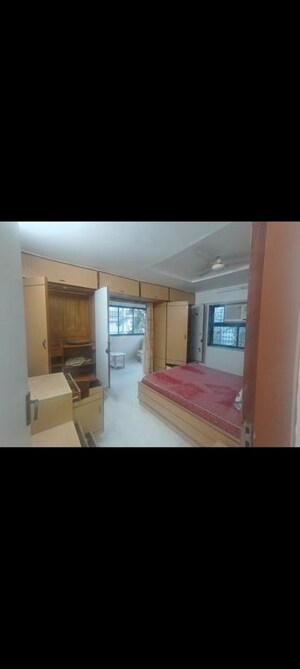 Room in 3 BHK Apartment at Deepak Silverene, Bandra West – for Rent