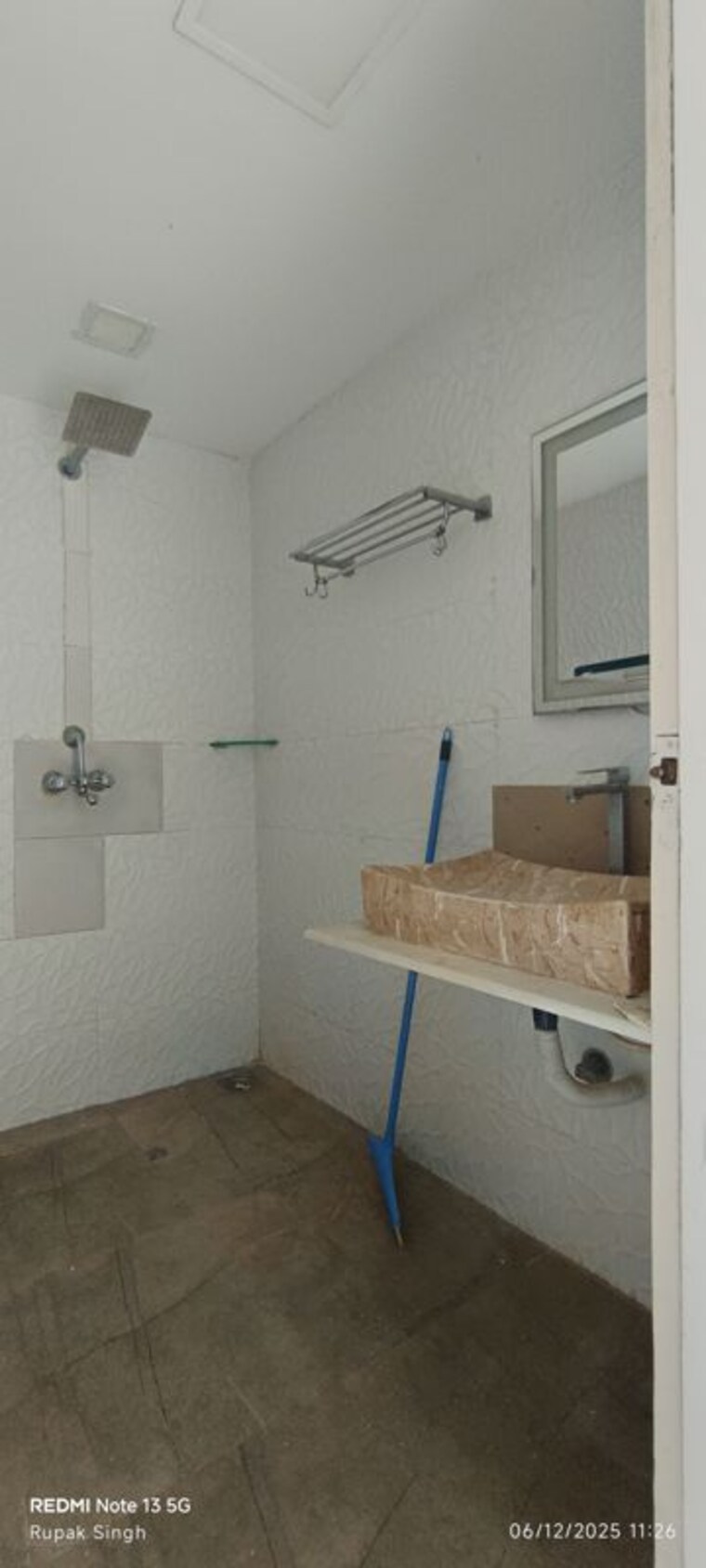 Bathroom, oberoi-springs 5 Bedroom 2000 Sq.Ft. Apartment In Andheri West Mumbai 10651026