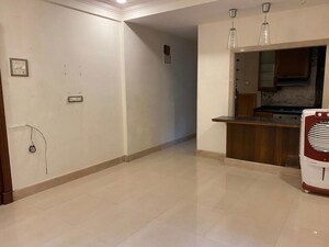 Room in 1 BHK Apartment at Colaba – for Sale