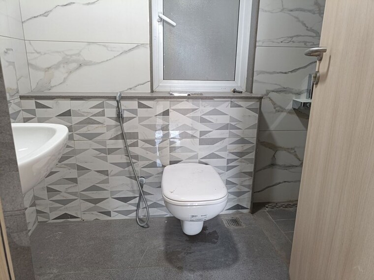 Bathroom, kumar-prithvi-phase-ii 2 Bedroom 835 Sq.Ft. Apartment In Kondhwa Pune 10651022