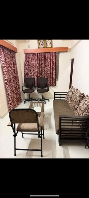 Team Area in 2 BHK Apartment at Vile Parle Mahaveer, Vile Parle West – for Rent