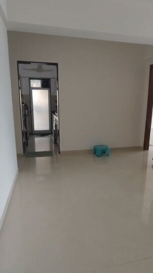 Living Room in 2.5 BHK Apartment at Chembur – for Rent