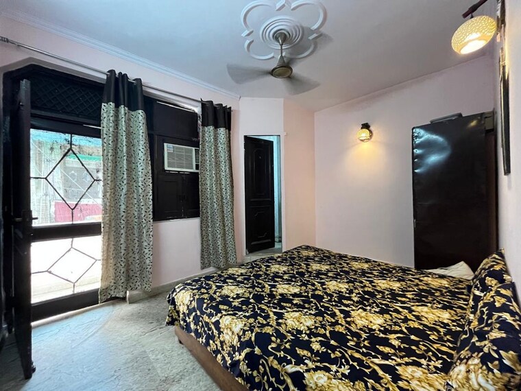Bedroom, subhash nagar 2 Bedroom 90 Sq.Yd. Builder Floor In Subhash Nagar Delhi 10651174