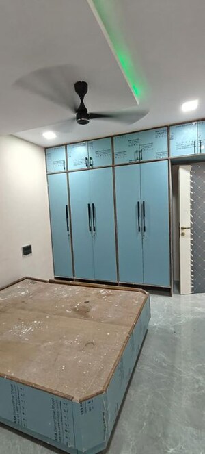 Bedroom in 2 BHK Apartment at Chembur – for Rent