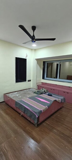 Bedroom in 2 BHK Apartment at Chembur – for Rent