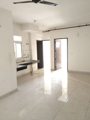 Room in 2 BHK Apartment at Signature Global The Roselia, Sector 95a – for Sale