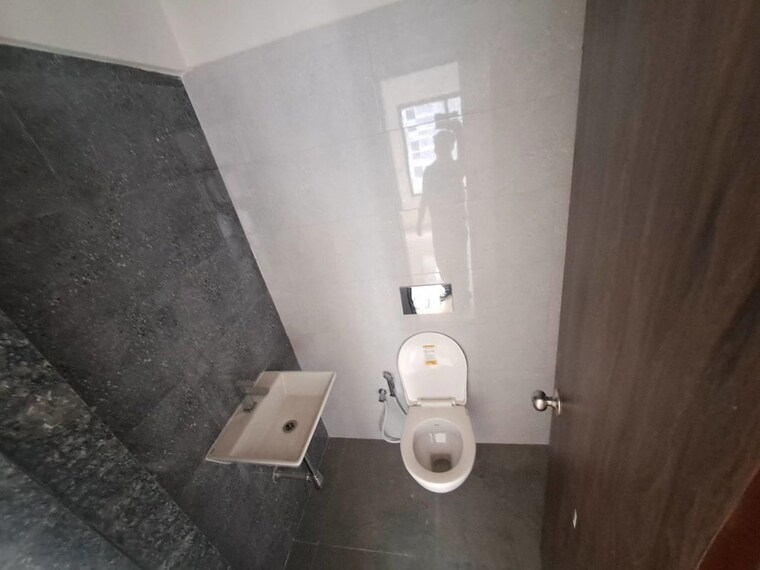 Bathroom, roswalt-ray 1 Bedroom 410 Sq.Ft. Apartment In Dahisar East Mumbai 10651099