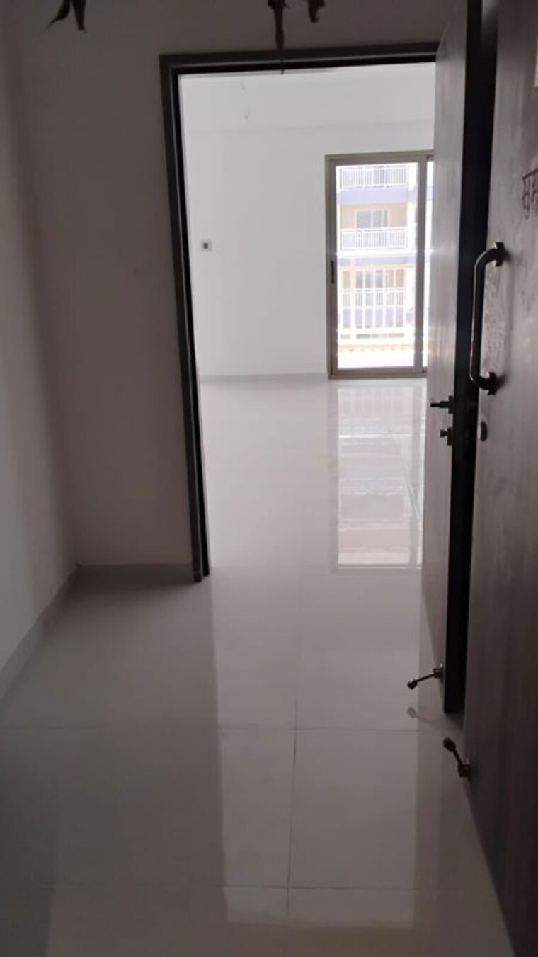 Room, magarpatta-city-roystonea 2 Bedroom 850 Sq.Ft. Apartment In Hadapsar Pune 10651237