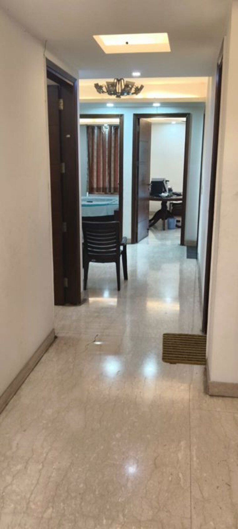 Living Room, green park extension 4 Bedroom 500 Sq.Yd. Builder Floor In Green Park Extension Delhi 10651195