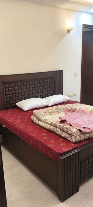 Bedroom in 4 BHK Builder Floor at Green Park Extension – for Rent