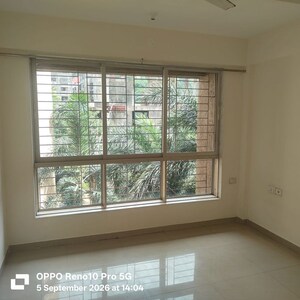 Room in 2 BHK Apartment at Nahar Laurel and Lilac, Chandivali – for Rent