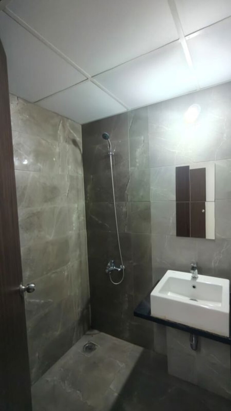Bathroom, mahindra-centralis-tower-3 2 Bedroom 594 Sq.Ft. Apartment In Pimpri Pune 10651254