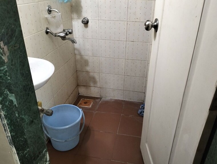 Bathroom, sanjay-gandhi-nagar-chs 1 RK 360 Sq.Ft. Apartment In Malad East Mumbai 10651277