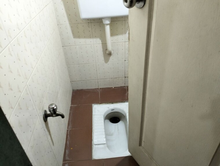 Bathroom, sanjay-gandhi-nagar-chs 1 RK 360 Sq.Ft. Apartment In Malad East Mumbai 10651277