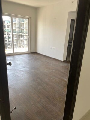 Room in 4 BHK Apartment at ATS Dolce, Zeta I Greater Noida – for Sale
